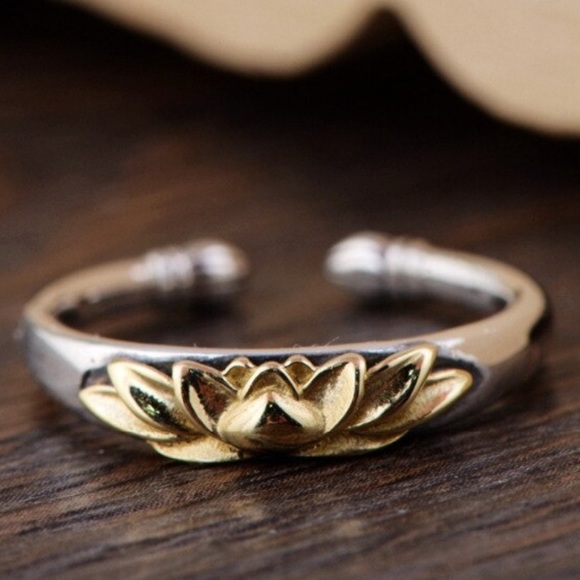 Silver and brass lotus adjustable ring - Picture 3 of 5